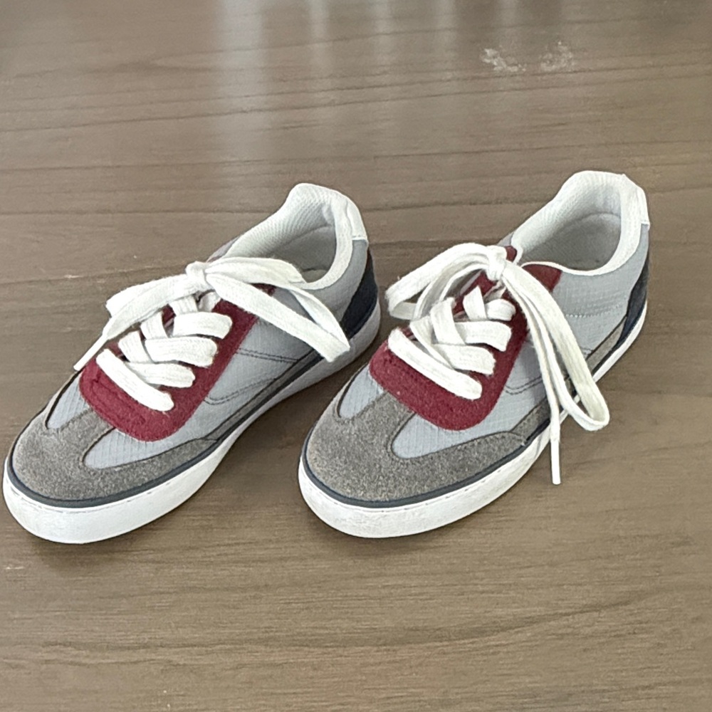 Place Kids Gray and Burgundy Lace-Up Sneakers
